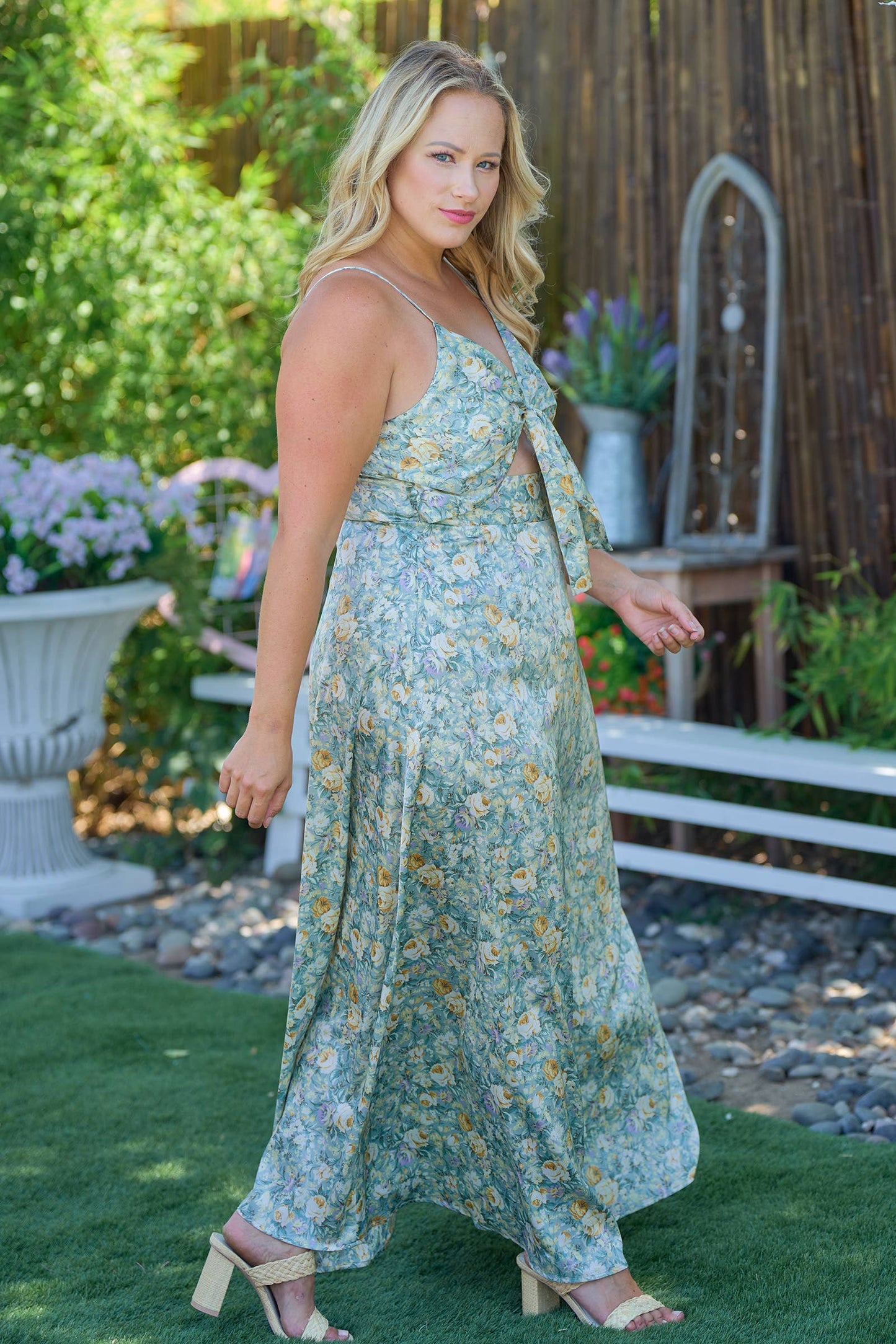 Spaghetti floral print strapless maxi dress
