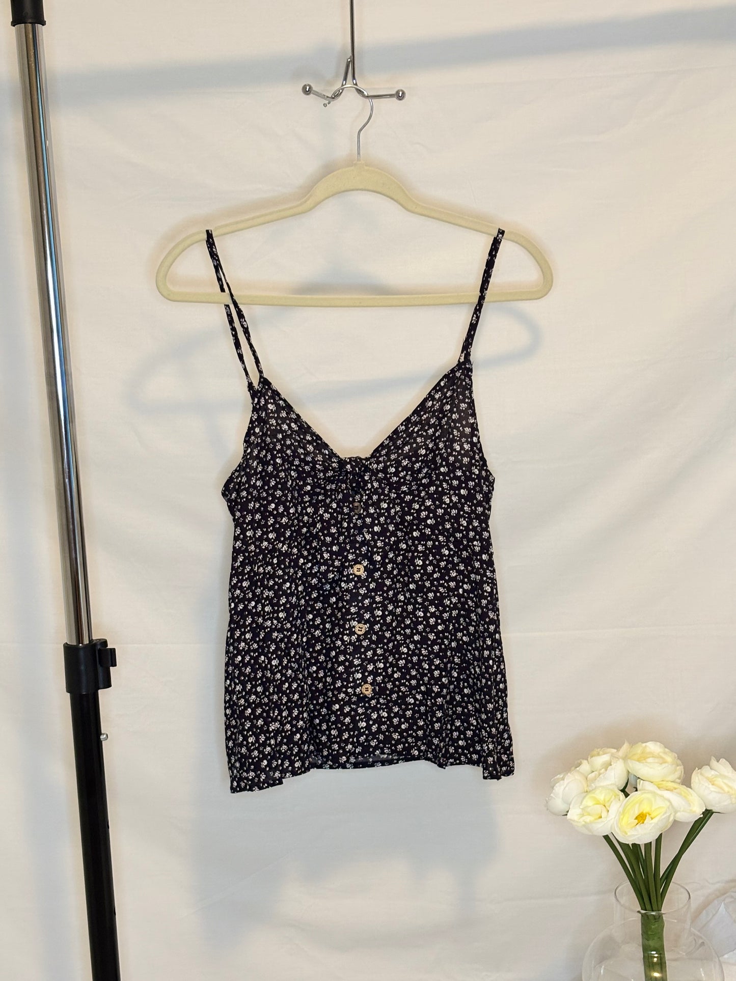 BLACK SELF-TIE FRONT BUTTON CAMI PLUS SIZE TOP
